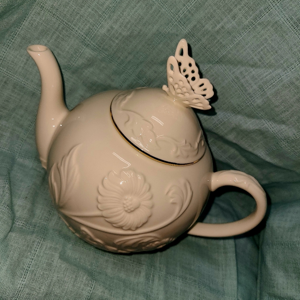 Lenox BUTTERFLIES & Lace